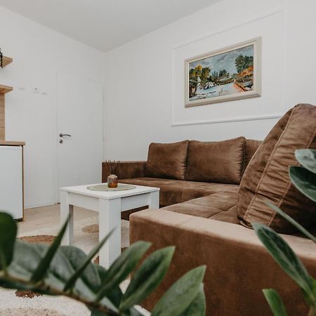 Apartamento Stan Na Dan Flora Nevesinje Exterior foto